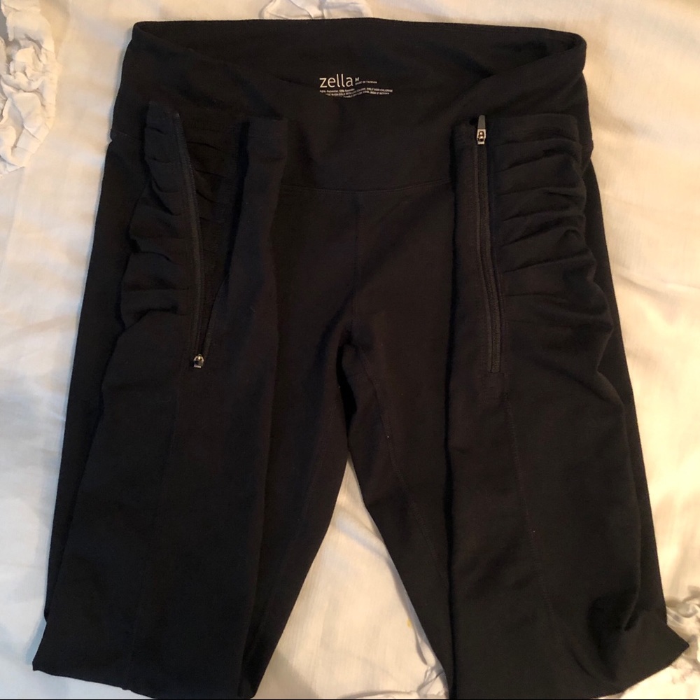 SOLD Zella Size Medium zipper detail black legging